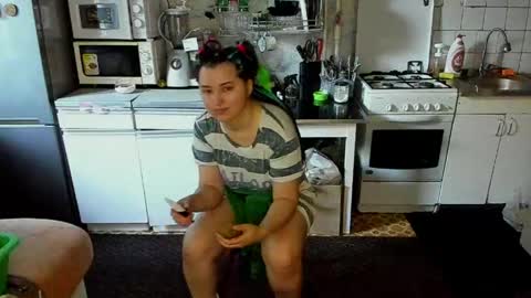 Snapshot of spanking_girls chatting on 05/26/26, 05:25 Evgenia online show from 05/26/26, 05:25