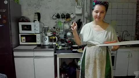 Snapshot of spanking_girls chatting on 06/04/26, 12:49 Evgenia online show from 06/04/26, 12:49