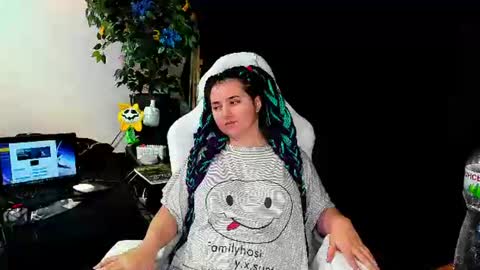 Snapshot of spanking_girls chatting on 06/25/26, 10:36 Evgenia online show from 06/25/26, 10:36