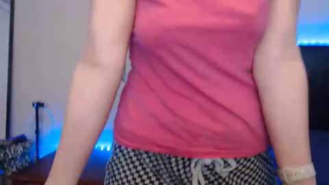 Snapshot of sparkle_pinuppp chatting on 05/31/26, 05:26 Tip 1 token Follow me on instagram Sparkle pinuppp online show from 05/31/26, 05:26