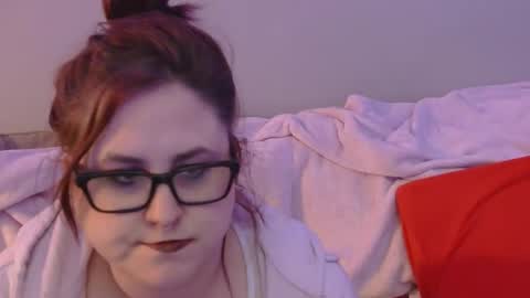 Snapshot of sparklelove69 chatting on 05/16/26, 06:43 Scottietee online show from 05/16/26, 06:43