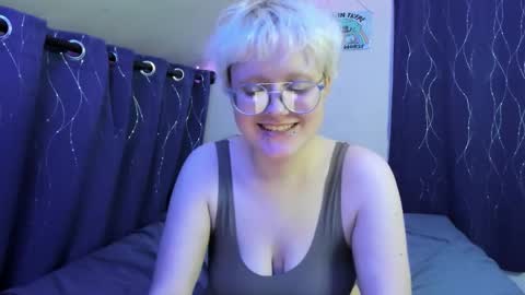 Snapshot of sparkling_water_hate_club chatting on 11/16/25, 07:41 Atticus Pendragon online show from 11/16/25, 07:41