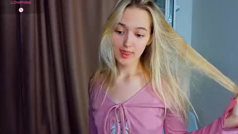 Snapshot of sparkushaa chatting on 04/05/26, 06:49 Mary online show from 04/05/26, 06:49