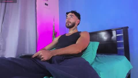 Isaac online show from 03/01/25, 07:15