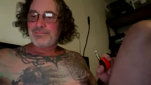 Snapshot of specter1972 chatting on 05/18/26, 11:32 specter1972 online show from 05/18/26, 11:32