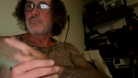 Snapshot of specter1972 chatting on 06/02/26, 12:23 specter1972 online show from 06/02/26, 12:23