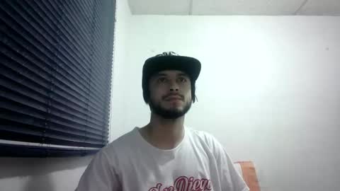 Snapshot of sperm_donor94 chatting on 12/19/25, 09:33 sperm_donor94 online show from 12/19/25, 09:33