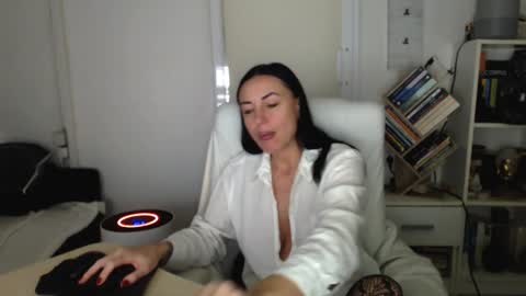 Carla online show from 10/19/25, 02:29