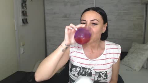 Snapshot of spicemint chatting on 05/16/26, 03:55 Carla online show from 05/16/26, 03:55