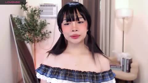 Snapshot of spicy_bunnyx chatting on 04/17/26, 02:58 Kimmy online show from 04/17/26, 02:58