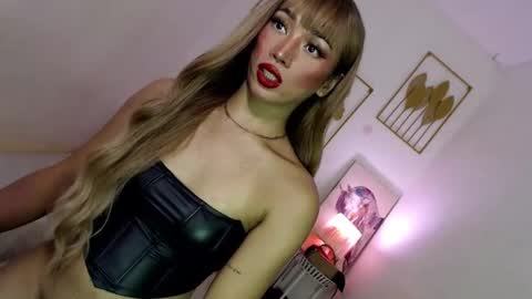 Alora online show from 01/25/25, 05:07