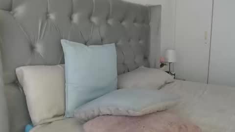 Im Angela  online show from 02/04/25, 08:13