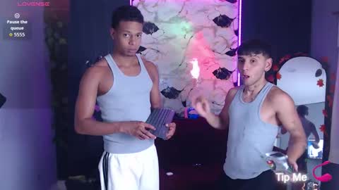    online show from 11/11/25, 02:33