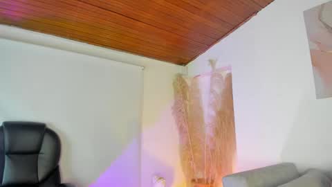 Valeria online show from 05/03/26, 01:00
