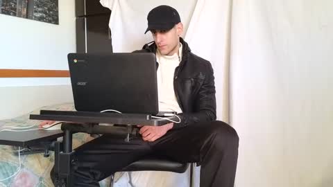 Marco. When Im offline you can view premium content in bio online show from 02/06/25, 03:31