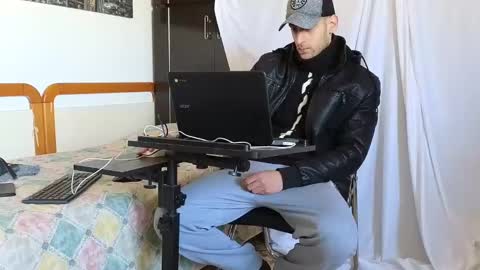 Marco. When Im offline you can view premium content in bio online show from 02/13/25, 09:30