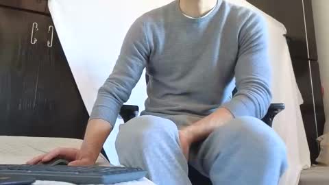 Marco. When Im offline you can view premium content in bio online show from 10/07/25, 12:02