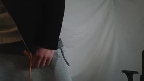 Marco. When Im offline you can view premium content in bio online show from 12/02/25, 09:03