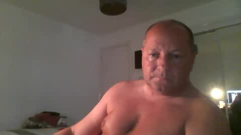 Snapshot of spidey1051a chatting on 05/17/26, 09:28 spidey1051a online show from 05/17/26, 09:28