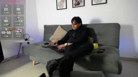 Snapshot of spike_spigell chatting on 10/22/25, 04:24 Spike Spigell online show from 10/22/25, 04:24