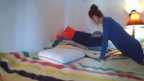 Rose online show from 10/19/25, 06:41