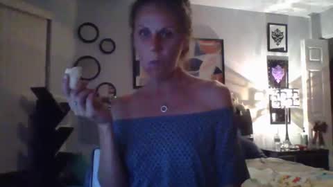 Rose online show from 12/18/25, 04:18