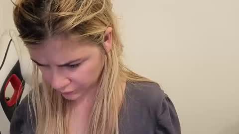 Snapshot of spiritual____ chatting on 09/25/25, 06:22 FREE ONLY FANSy online show from 09/25/25, 06:22