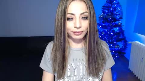 Snapshot of spoiled__doll chatting on 12/25/24, 11:11 Doll online show from 12/25/24, 11:11