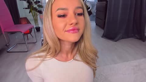 Anna online show from 12/10/24, 10:17