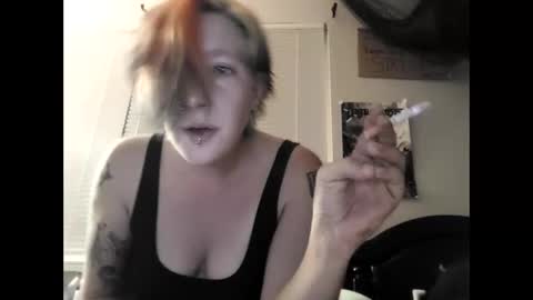 Snapshot of spookyqueen69 chatting on 10/21/25, 03:07 Kova online show from 10/21/25, 03:07