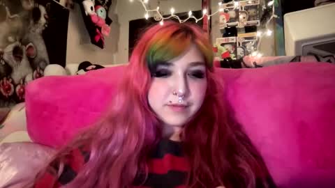 Pixie online show from 04/27/26, 06:39