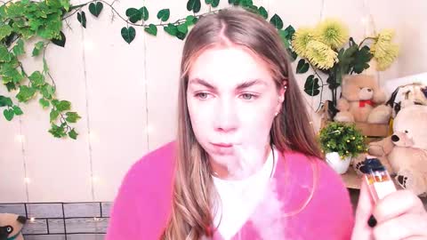 Karina online show from 11/18/25, 09:58