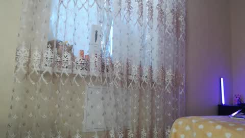 Tips are the best compliment to a woman online show from 03/09/25, 11:47