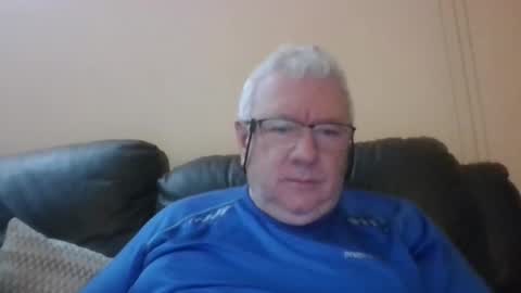Snapshot of springtine chatting on 05/15/26, 11:45 springtine online show from 05/15/26, 11:45