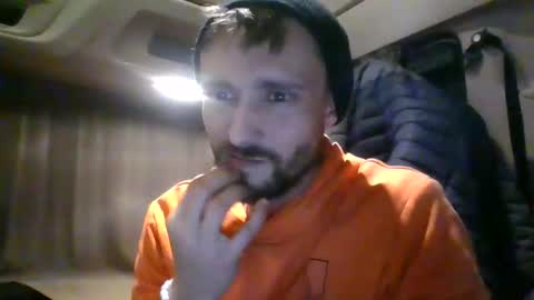 Snapshot of spyco82 chatting on 01/06/25, 05:27 spyco82 online show from 01/06/25, 05:27