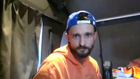 Snapshot of spyco82 chatting on 10/22/25, 02:17 spyco82 online show from 10/22/25, 02:17