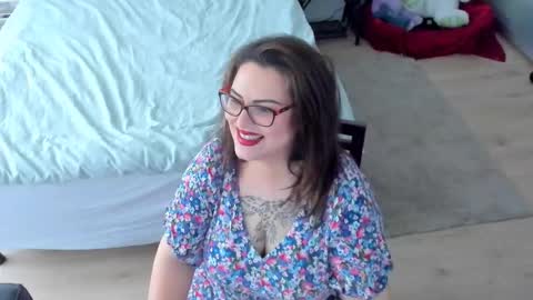 Kim online show from 11/13/25, 10:14