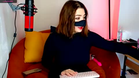 MELS  online show from 01/12/25, 07:53