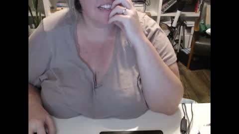Messi Jessi online show from 12/05/24, 02:42