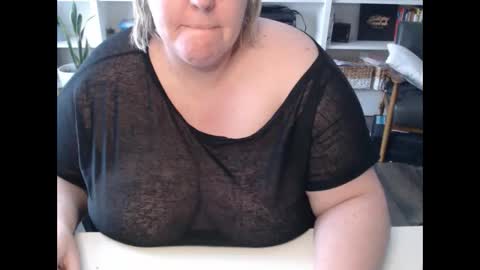 Messi Jessi online show from 02/19/25, 05:16