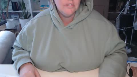 Messi Jessi online show from 11/12/25, 04:18