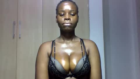 Snapshot of squiter_girlie chatting on 11/07/25, 04:45 Squiter online show from 11/07/25, 04:45