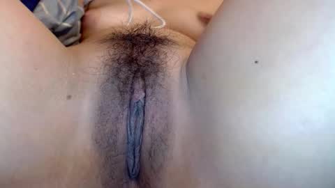 Snapshot of squrting_pinay chatting on 09/24/25, 09:12 Holly online show from 09/24/25, 09:12