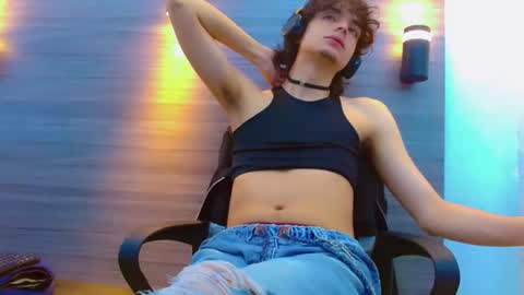 ethan online show from 04/07/26, 01:11