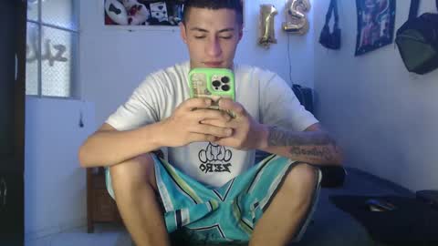 sr_porn01 online show from 12/21/24, 02:26