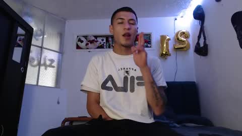 sr_porn01 online show from 01/09/25, 06:47