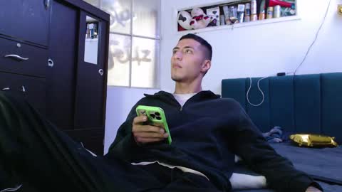 sr_porn01 online show from 01/24/25, 08:32