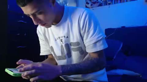 sr_porn01 online show from 02/04/25, 03:15