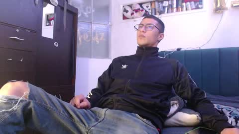 sr_porn01 online show from 02/17/25, 09:30