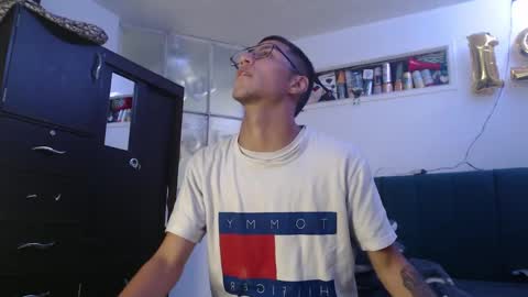 sr_porn01 online show from 02/28/25, 06:41